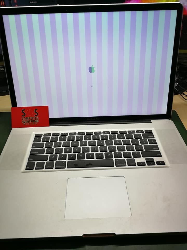 Macbook Pro bloccato artefatti video SOS Computer Merano